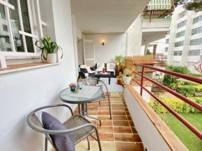 GREAT TERRACE NEAR THE BEACH, PARKING & WIFI